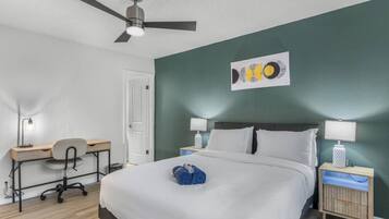 Desk, iron/ironing board, WiFi, bed sheets