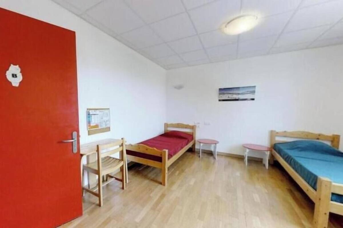 Kahden hengen classic-huone, 2 yhden hengen sänkyä, esteetön liikuntarajoitteisille