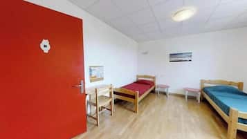 Chambre Double Classique, 2 lits une place, accessible aux personnes à mobilité réduite, vue jardin