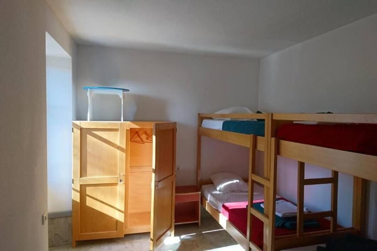 Classic-huoneisto, 2 makuuhuonetta, esteetön liikuntarajoitteisille, näköala puutarhaan