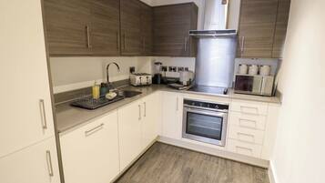 Dishwasher, cookware/dishes/utensils