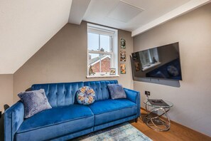 Living area - Golden Buddha Retreat (Great Yarmouth)