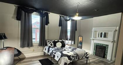 Cozy 1-bedroom apartment in charming Shepherdsville with AC