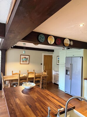 Dining - Countryside Farmhouse - Glasgow - Sleeps 6 (Eaglesham)