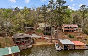 Exterior - Come Relax @ The Hideaway Lakehouse - Walnut Creek, Lake Mitchell, Clanton - AL (Clanton)