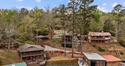 Come Relax @ The Hideaway Lakehouse - Walnut Creek, Lake Mitchell, Clanton - AL
