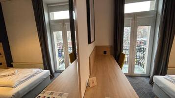 Chambre Deluxe double, balcon, vue sur la ville | Accès au Wi-Fi (inclus)