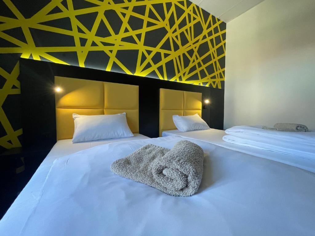 Chambre Double Supérieure, vue cour intérieure | Wi-Fi gratuit