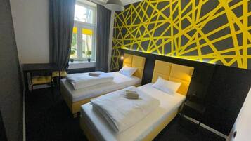 Chambre supérieure double, vue sur la cour intérieure | Accès au Wi-Fi (inclus)