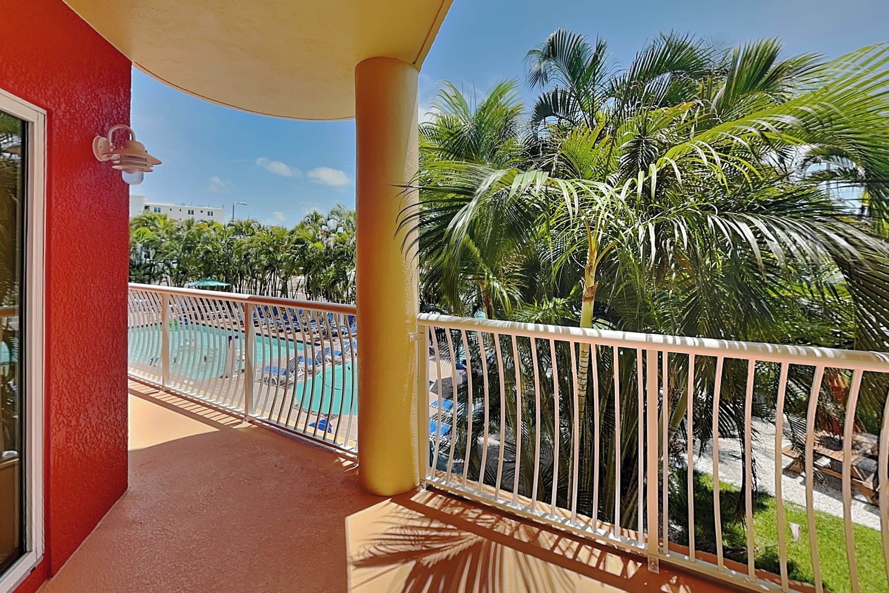 Condo (2 Bedrooms) | Property amenity