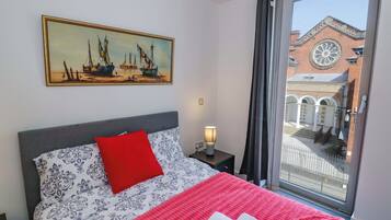 1 bedroom, individually decorated, individually furnished, free WiFi