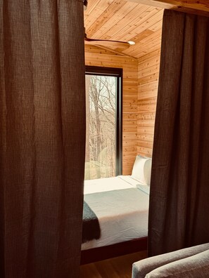 1 bedroom, free WiFi, bed sheets - The Oak Tiny House at Cyprus Trail (Rockbridge)