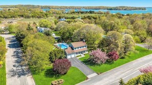 Exterior - Relaxing Greenport Escape with a Fenced Pool, Private Beach with Mooring... (Greenport)