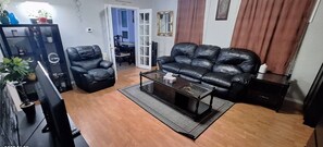 Bungalow, 3 Bedrooms, Smoking | Living room - Quiet Heritage Bungalow Entire Home Geodome (Edmonton)