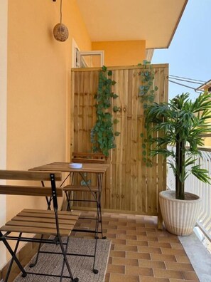 Comfort Double or Twin Room, Balcony | Outdoor dining - Casa Teresa Guest Rooms (Parghelia)