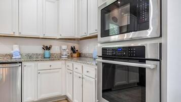 House, Multiple Beds (Stella Maris) | Private kitchen