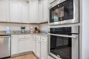 House, Multiple Beds (Stella Maris) | Private kitchen - Stella Maris (Pensacola)
