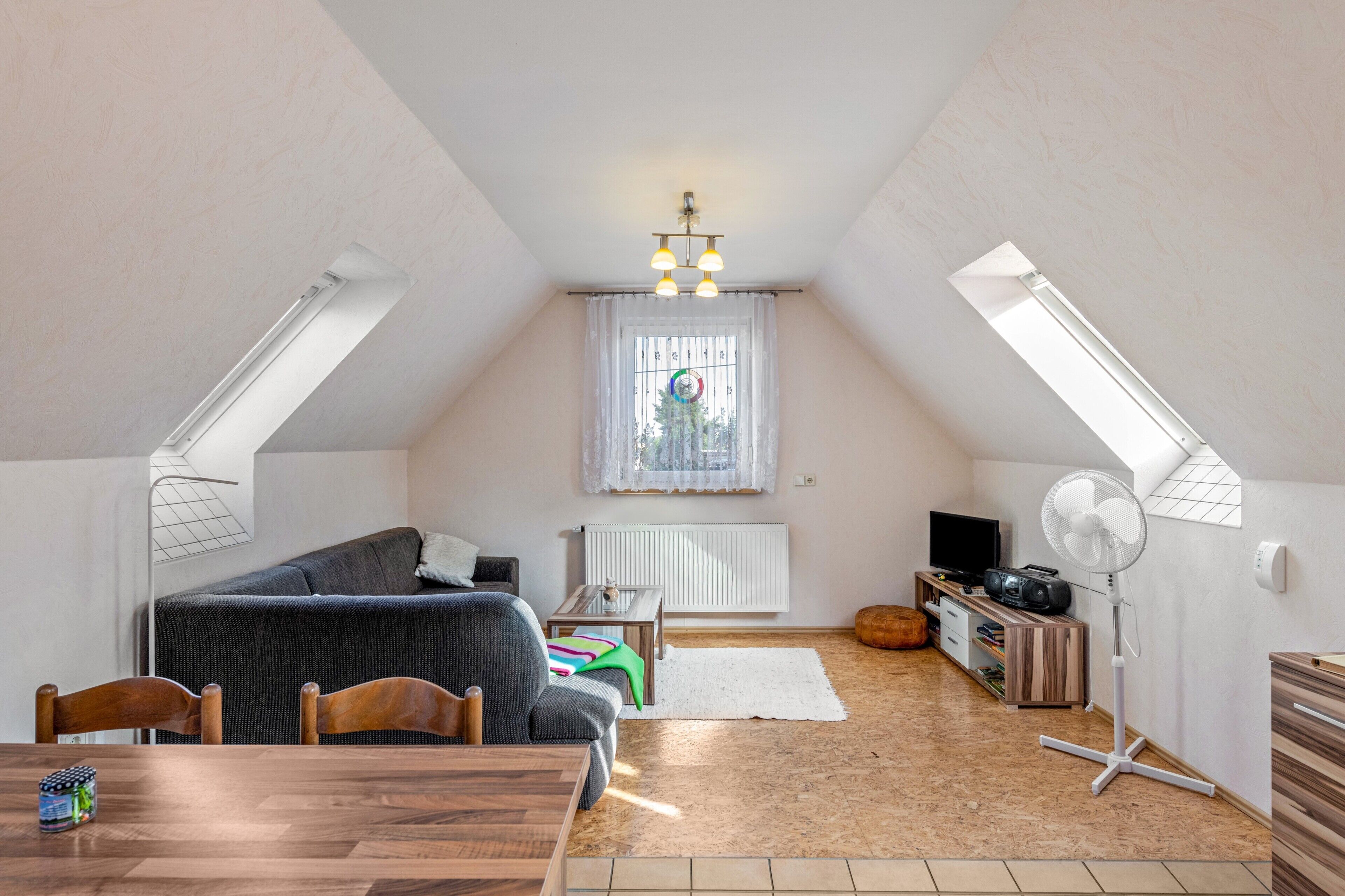 Fernseher, Stereoanlage