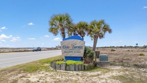 Property grounds - Grand Beach Resort 310 (Gulf Shores)