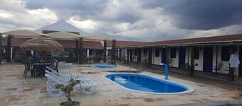 โรงแรม ฟาเซนดา เซอร์โรตา ที  