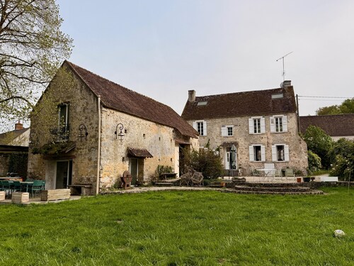 Old Presbytery on the waterfront - pets welcome!