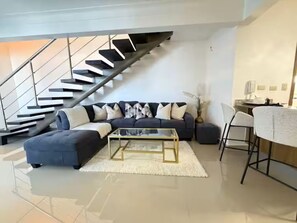 Living area - Modern Penthouse /Private Jacuzzi (Santiago de los Caballeros)