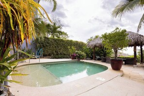 Garden - Room-tranquil Poolside Retreat in Playa (Sardinal)