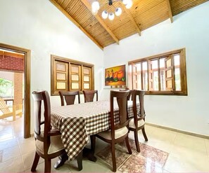 Dining - Alturas de Jarabacoa - Mountain House (Jarabacoa)