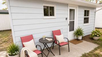 Cabin, 2 Bedrooms, Patio, Beach View | Outdoor dining