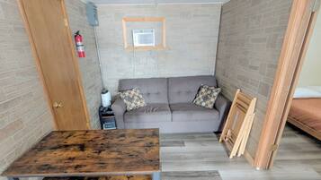 Cabin, 2 Bedrooms, Patio, Beach View | Living area