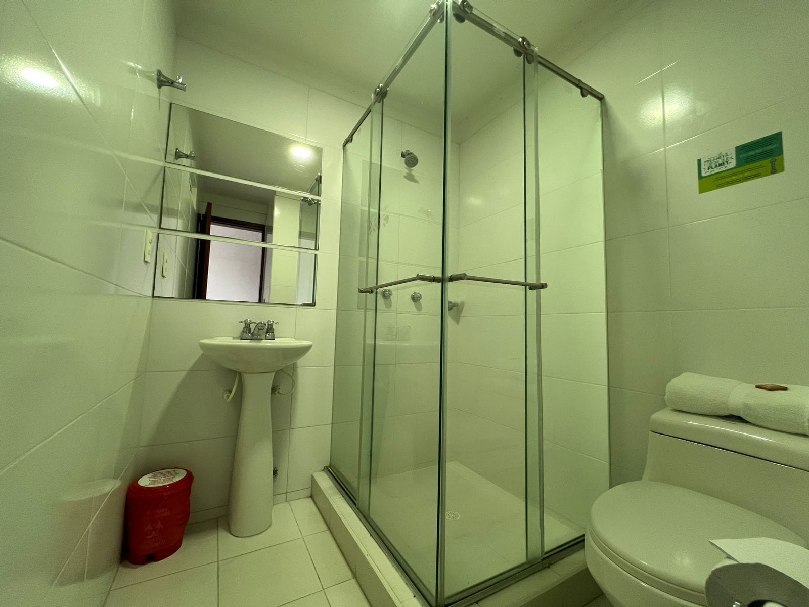 Chambre Double, balcon, vue ville | Salle de bain