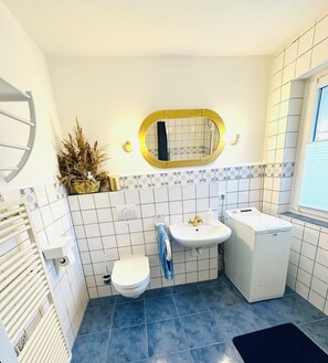 Bathroom - Vrbo Property (Bad Wilsnack)