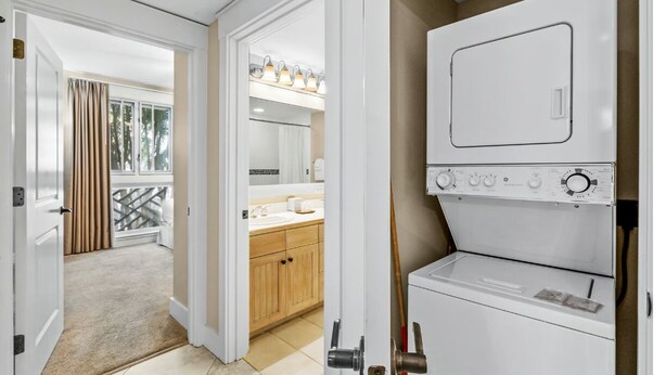 Condo, 1 Katil Raja (King) dengan Katil Sofa (Market Street Inn 232) | Bahagian dalam