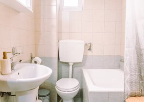 Hair dryer, towels, soap, toilet paper - 'Stoa Apartment' at Rethymno center (Rethymno)