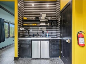 Fridge, microwave, stovetop, coffee/tea maker