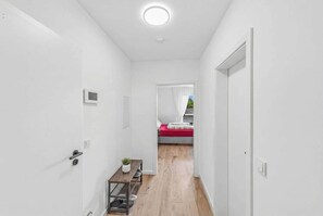 Room - 15Min Center | Balcony & Grill - Cinema, Modern&Quiet (Trierweiler)