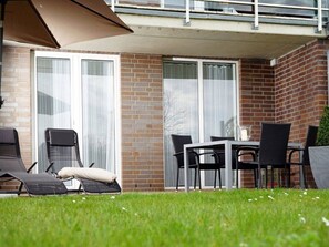 Outdoor dining - Peace and relaxation on the Baltic Sea between Boltenhagen and Wismar (Hohenkirchen, Meckl (Alt Jassewitz))