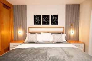 3 slaapkamers, een strijkplank/strijkijzer, wifi, beddengoed