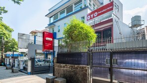 Exterior - Luxury Deluxe DBL Retreat W/ Free WiFi and Parking (Bandung)
