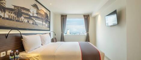 1 bedroom, desk, free WiFi, bed sheets