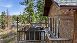 Outdoor dining - Coeur d'Alene's Coeur de la Rivière (Coeur d'Alene)