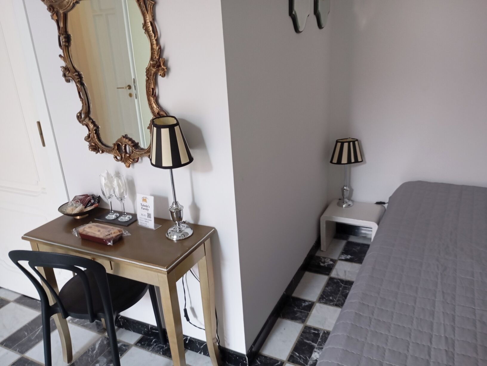 In-room safe, free WiFi