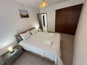 2 bedrooms, in-room safe, iron/ironing board, free WiFi - 2-bedr. apartment Palhinhas Historic Center 5 min. away (Albufeira)
