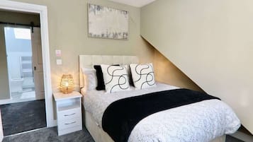 2 Schlafzimmer, Bügeleisen/Bügelbrett, kostenloses WLAN, Bettwäsche