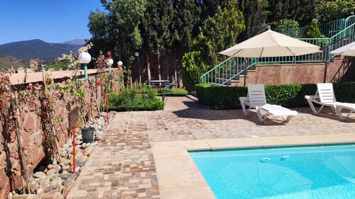 Amazing house of holiday apartements with panoramic view over the suburbs