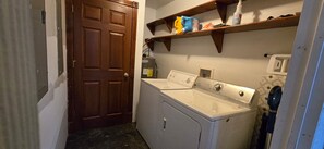 Interior - Welcome to our 1890 Victorian Mansion
Spacious 8-bedroom house in lovely Coleman (Coleman)