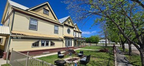 Terrace/patio - Welcome to our 1890 Victorian Mansion
Spacious 8-bedroom house in lovely Coleman (Coleman)