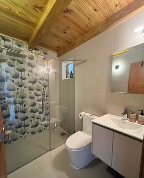Shower, hair dryer, towels, soap - Duplex Bayahibe center 5 minutes beach walk Bahia Coral (Bayahíbe)