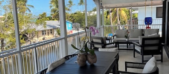 Amazing house for rent 2/2 for winter months 2 floor