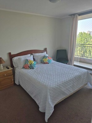 1 bedroom, Internet, bed sheets - Modern Apartment - Steps away from Movistar Arena and Hipódromo (Santiago)